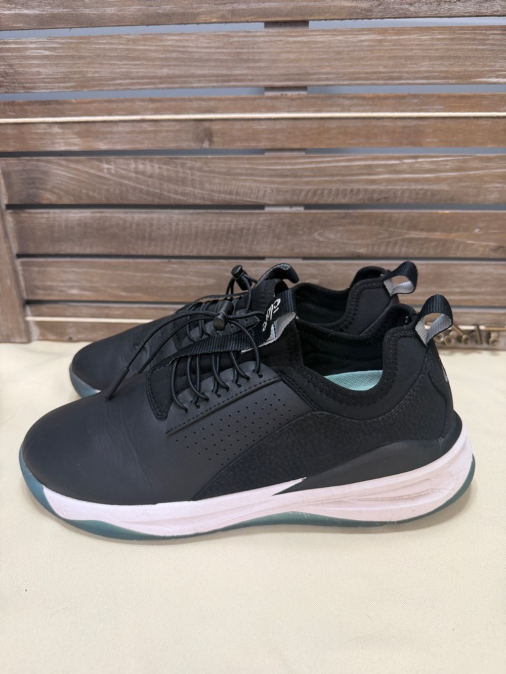 Clove Nursing Shoes Night Shift Black And Blue 10.5 retail $156